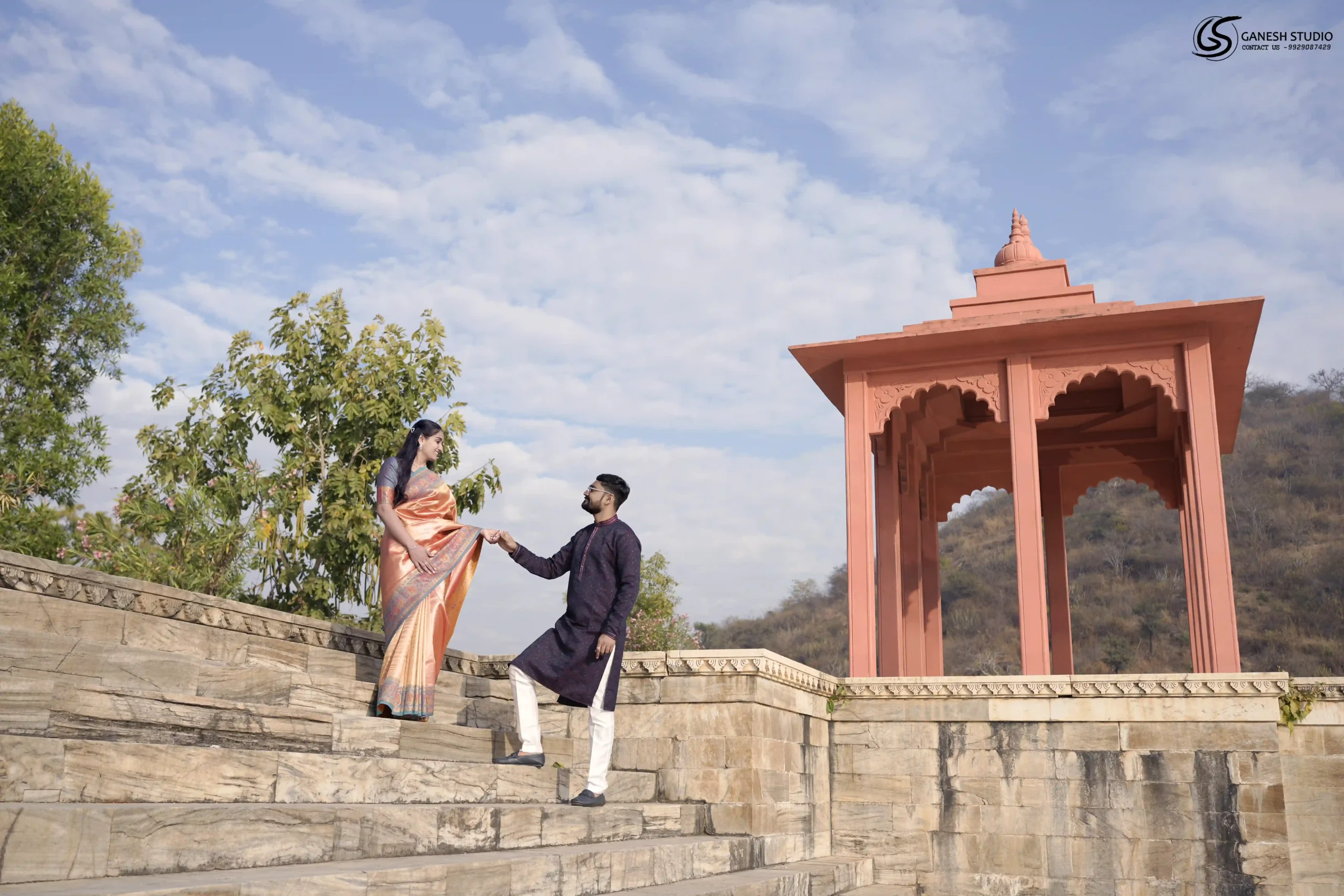 Traditional vs Documentary Wedding Photography